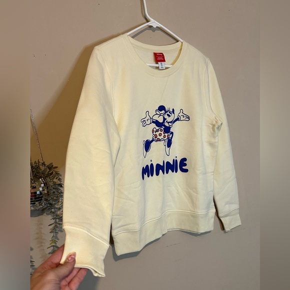 NWOT Disney Minnie Mouse Cream Sweatshirt with Blue Graphic Amazon collaboration - Picture 4 of 9